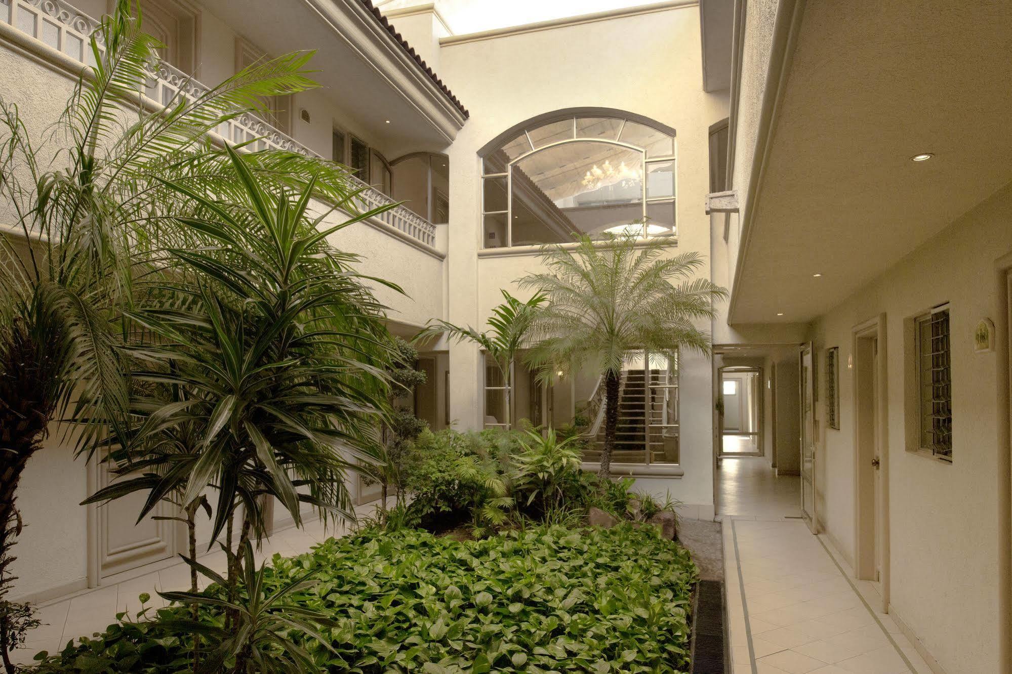 & Quinta Magna Hotel 4*